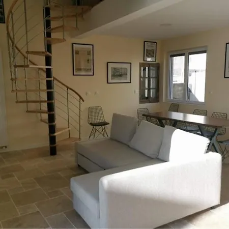 Maison Spacieuse A Avec Vue Sur La Montagne